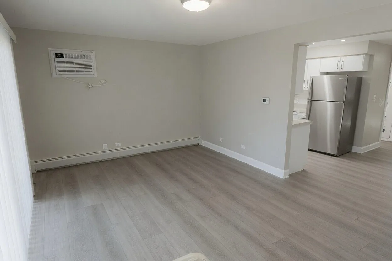 2 bed, 900 sqft, $1,900 — Photo 3