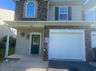 214 Whitley Dr, Chambersburg, PA 17201