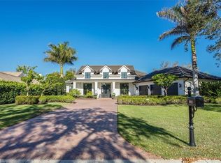 6557 Ridgewood Dr, Naples, FL 34108