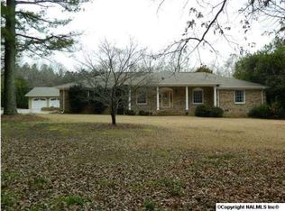 29608 Country Ln, Harvest, AL 35749