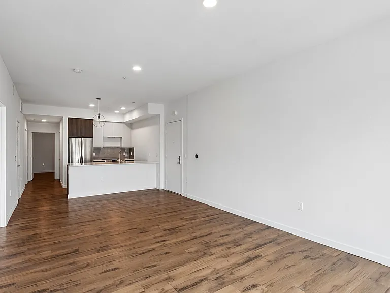 Maxwell Apartments — Photo 59