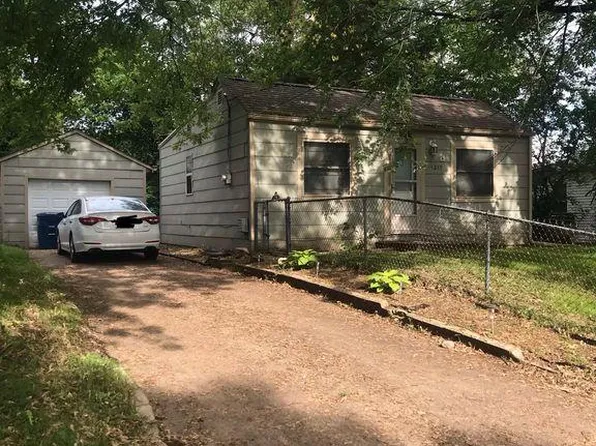 1219 E 36th St, Des Moines, IA 50317