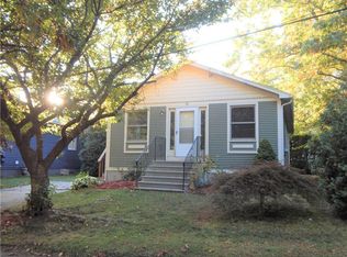 34 Kernwood Ave, Johnston, RI 02919