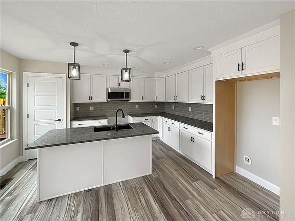 5th image of 2256 Limestone Way