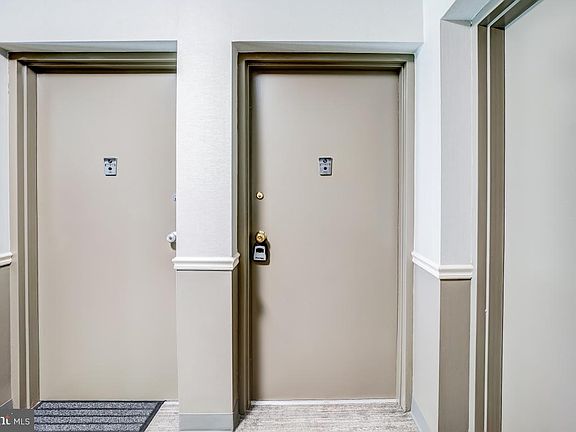 5th image of 10630 Montrose Ave APT 102