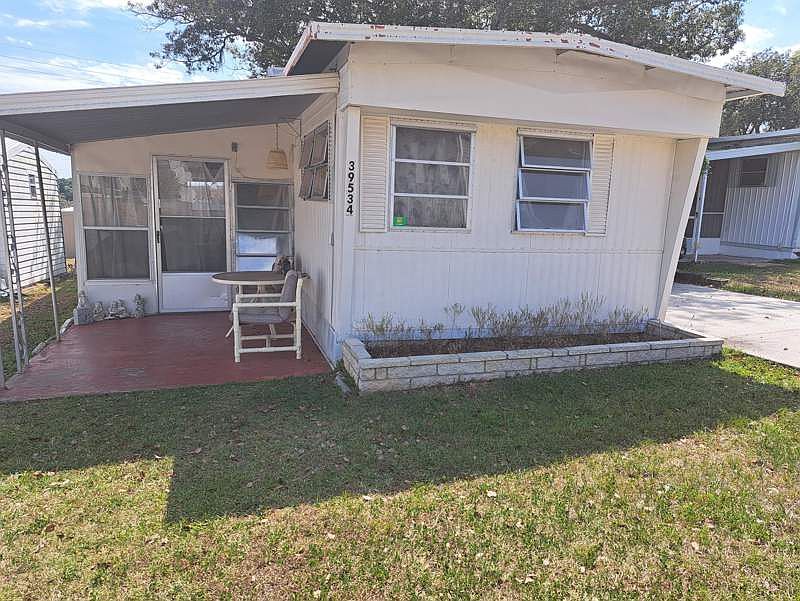 1st image of 39534 Rosebush Ln