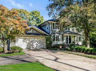 17 Woods End Rd, Colts Neck, NJ 07722