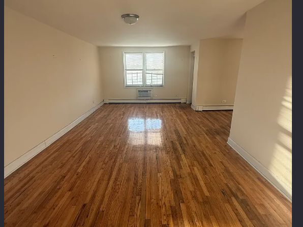 14329 Barclay Ave APT 6D