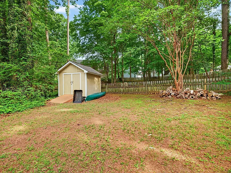 1526 Dirkson Ct — Photo 31