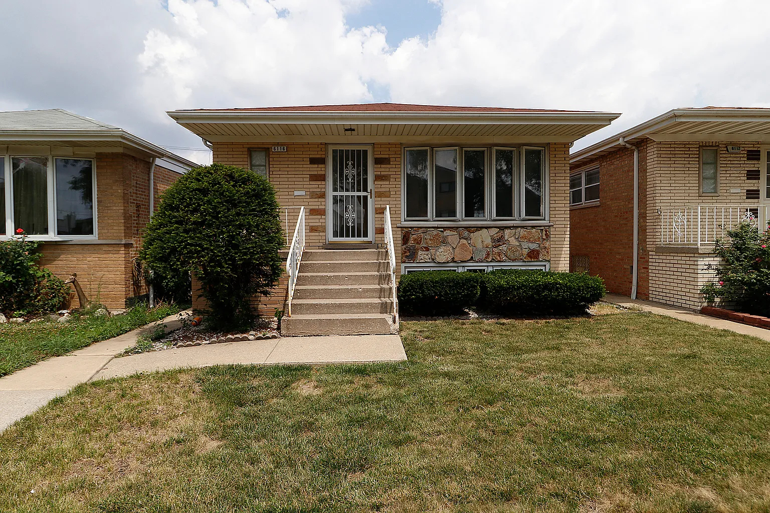 6116 W 64th Pl photo 1