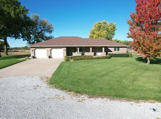 416 E Roscoe St, Endicott, NE 68350