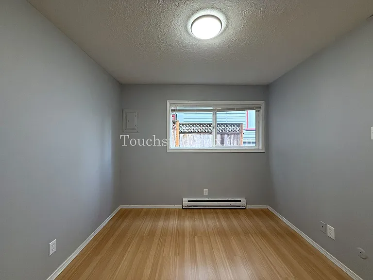 2424 NW Kearney St #15 — Photo 14