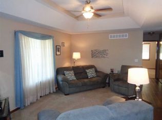 6311 SW 48th Pl, Topeka, KS 66610