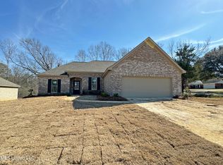 702 Magnolia Point Cir, Pearl, MS 39208