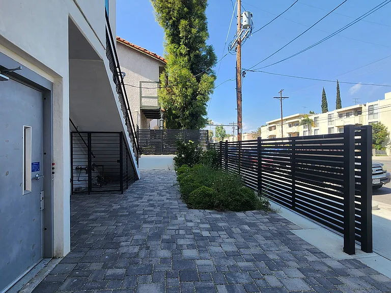 6061 Fulton Ave #6 — Photo 67