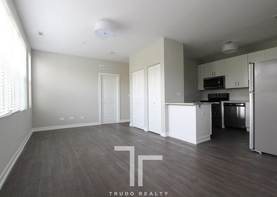 1st image of 1558 W Hollywood Ave #1554201