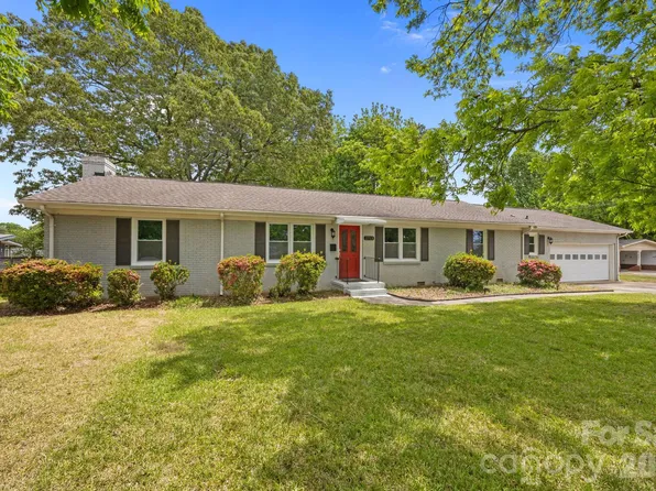 2713 Kilborne Dr, Charlotte, NC 28205