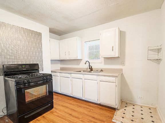 5th image of 6950 Lark Haven Ln #1
