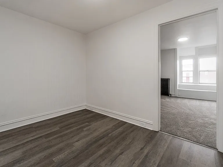 46 S 10th St #3 — Photo 9