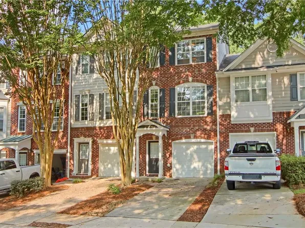 2105 Dillard Xing, Tucker, GA 30084