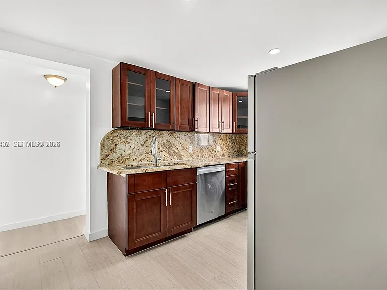 5800 Taylor St #2 — Photo 4