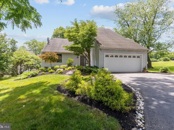 914 Florence Ln, Plymouth Meeting, PA 19462