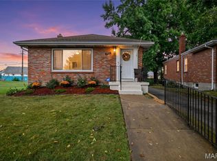 7912 Pembroke Dr, Saint Louis, MO 63123
