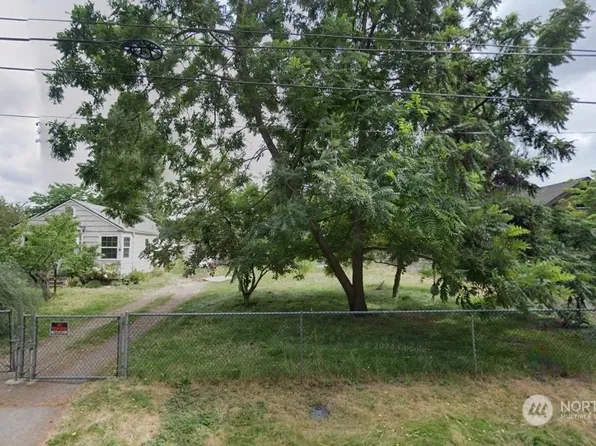 1949 Loraine Street, Enumclaw, WA 98022