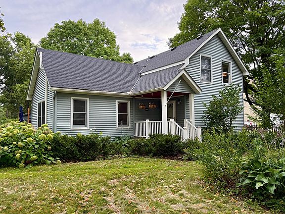 2nd image of 717 Winona St