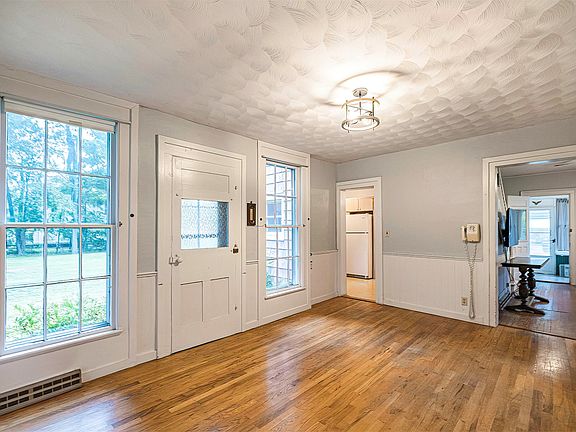4th image of 21 Smedley St