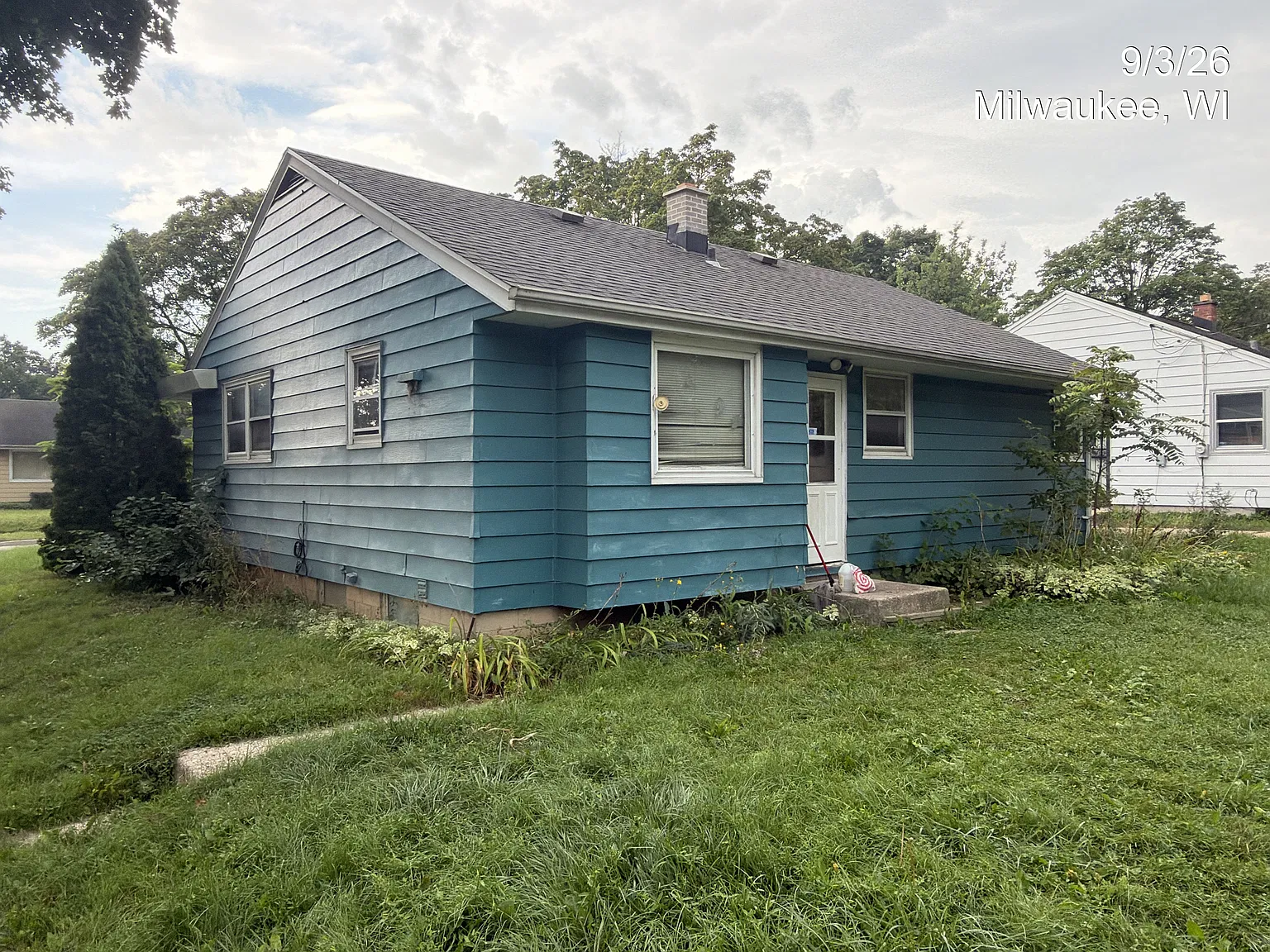 3 bed, 977 sqft, $1,595 — Photo 2