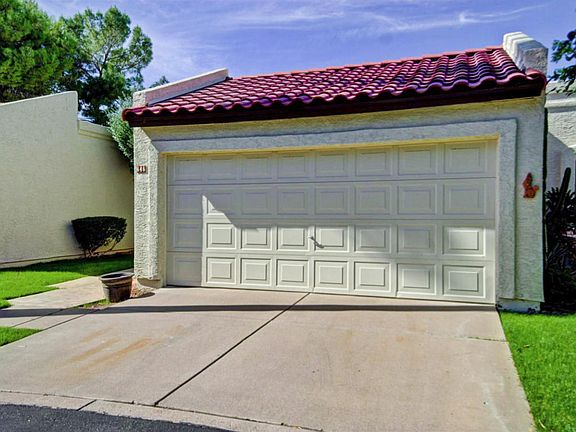4th image of 646 S Saguaro Way