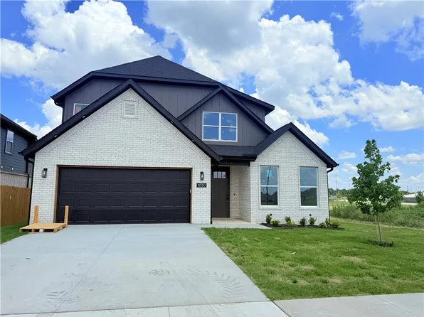1830 Momi St, Centerton, AR 72719