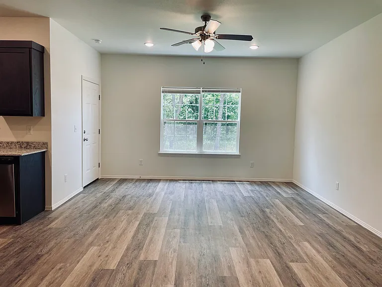 711 S Benchmark Ln — Photo 4