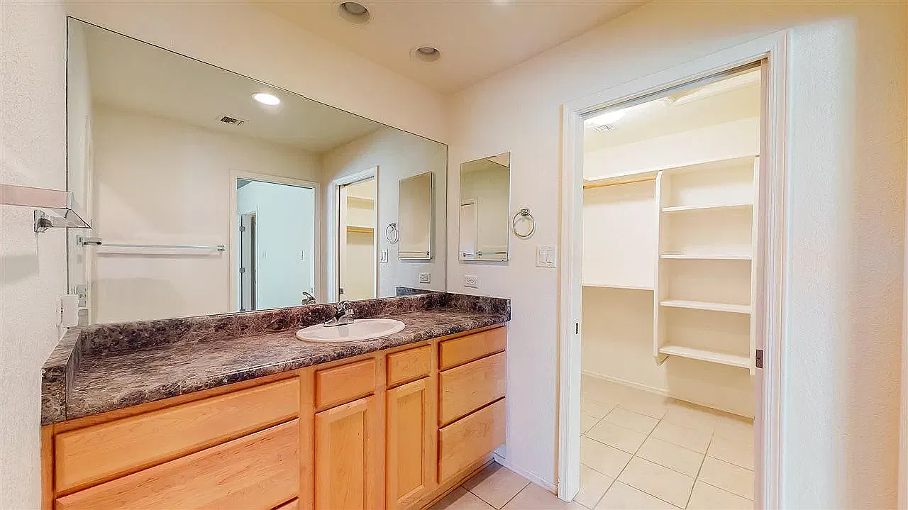 3 bed, 1693 sqft, $1,690 — Photo 4