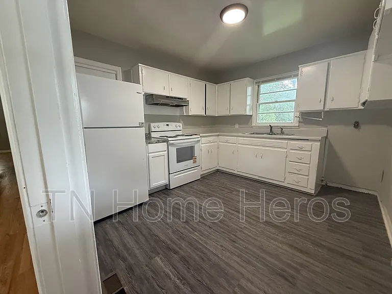 2810 Cecil Ave — Photo 3