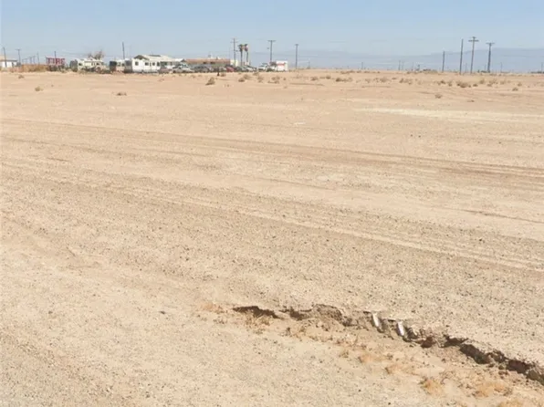 2172 Salton Dr, Thermal, CA 92274