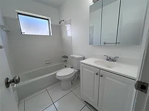 3614 Taylor St — Photo 3