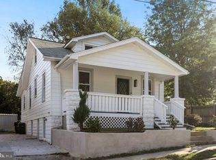 2801 Upshur St, Mount Rainier, MD 20712