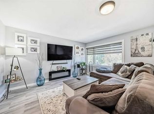 447 N Malvern Close NE, Calgary, AB T2A 4W6