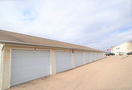 1st image of 123 Knaup Dr #9