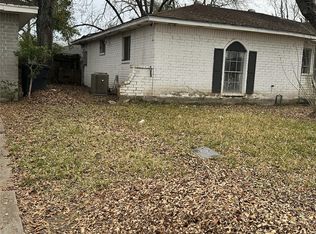 4937 E Ridgecreek Dr, Houston, TX 77053