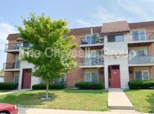 2402 Marquette Rd APT 8, Peru, IL 61354