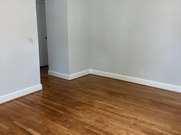 522 New Bern St SE — Photo 4