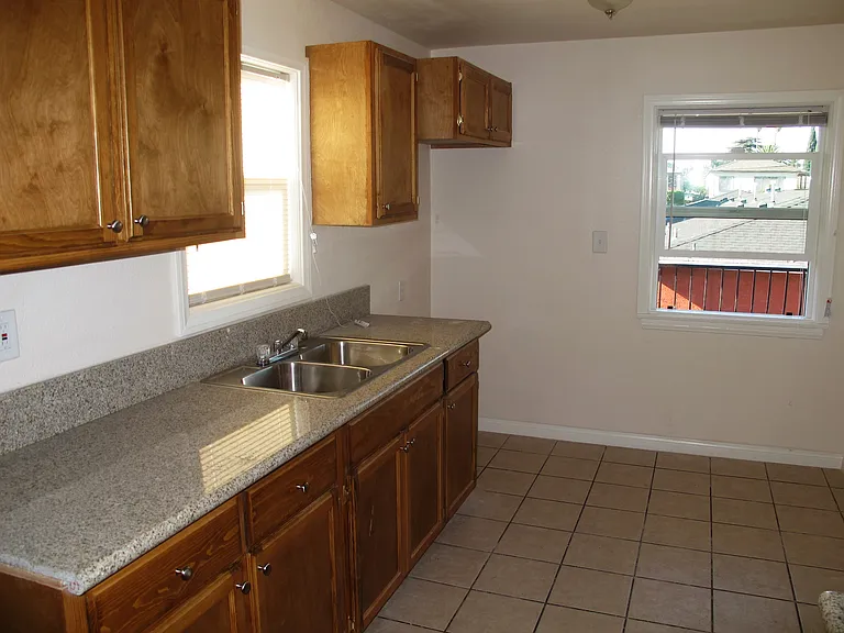 3354 Norton Ave #D — Photo 19