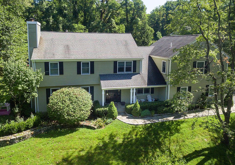 1st image of 65 Deerfield Ln S