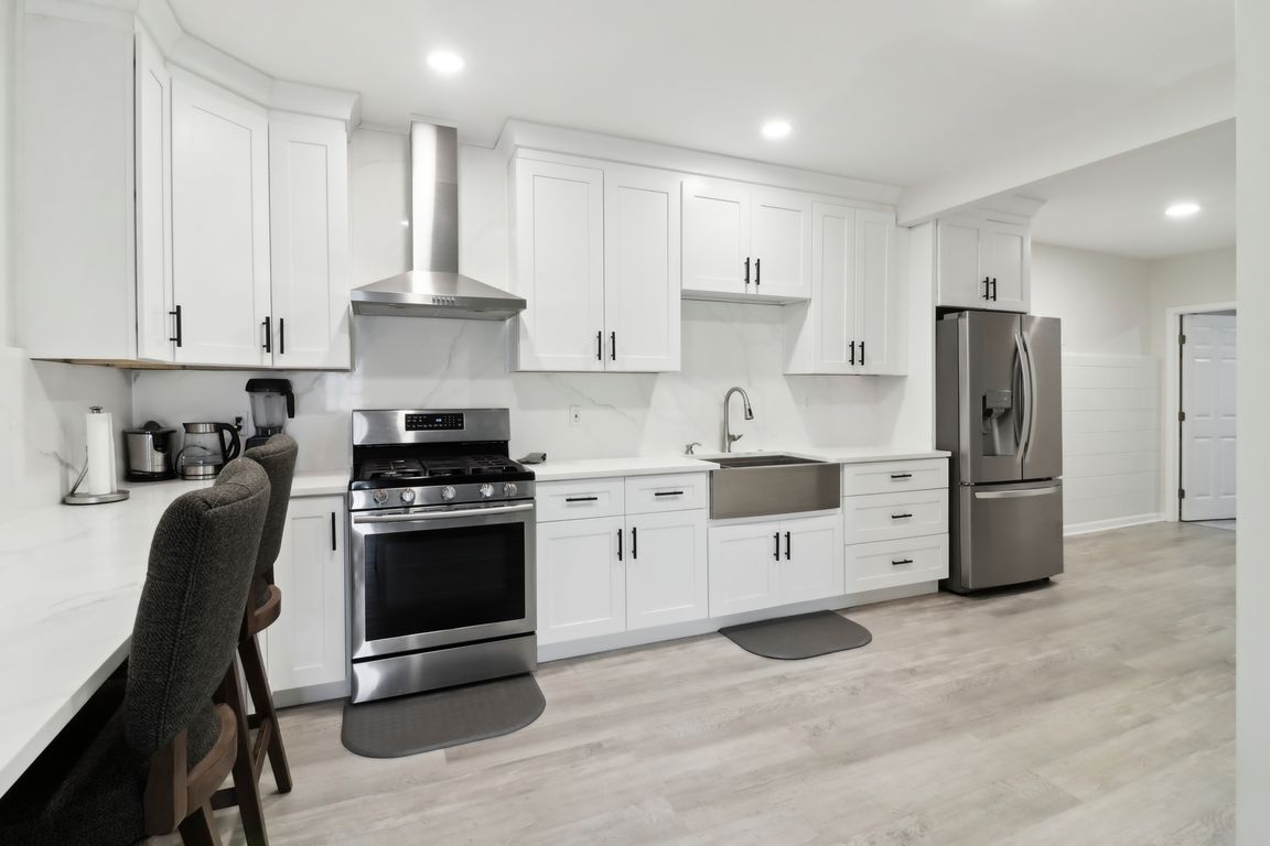 Thornwood Dr-04042025-049.jpg