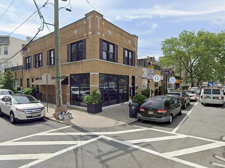 Street view (280 Elm, 184 Van buren)