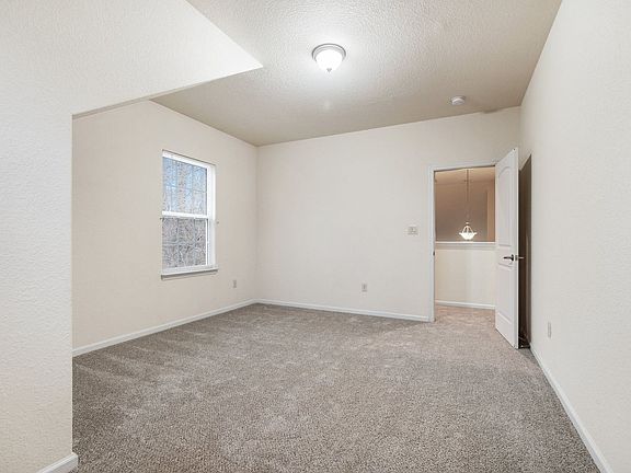 5th image of 449 Green Meadow Dr