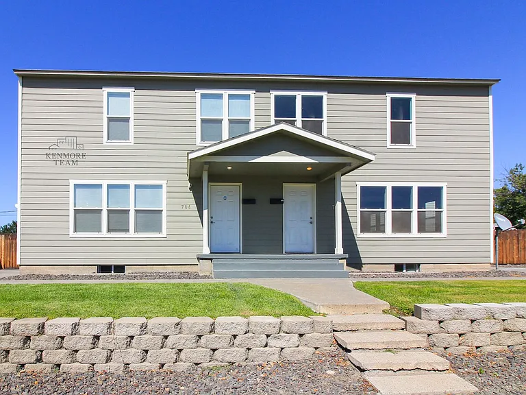 706 Benham St — Photo 1